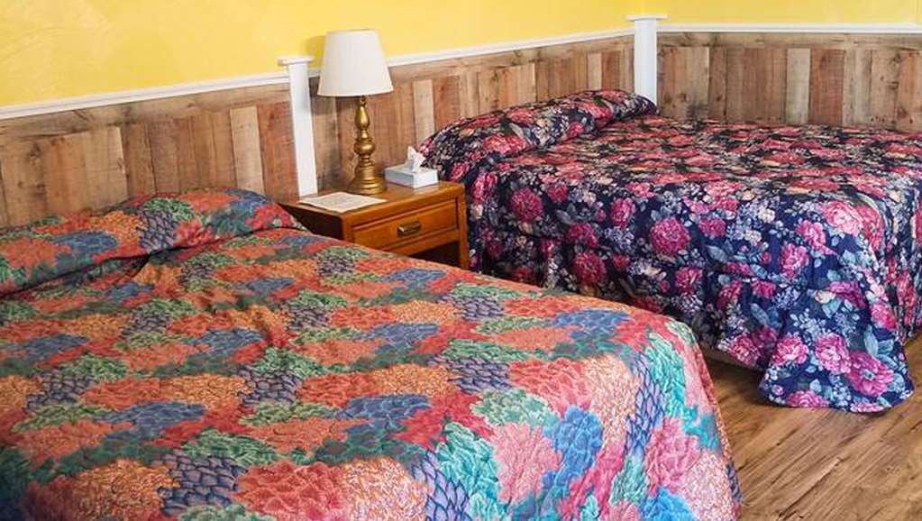 The Budget Inn Palatino Bridge Room photo