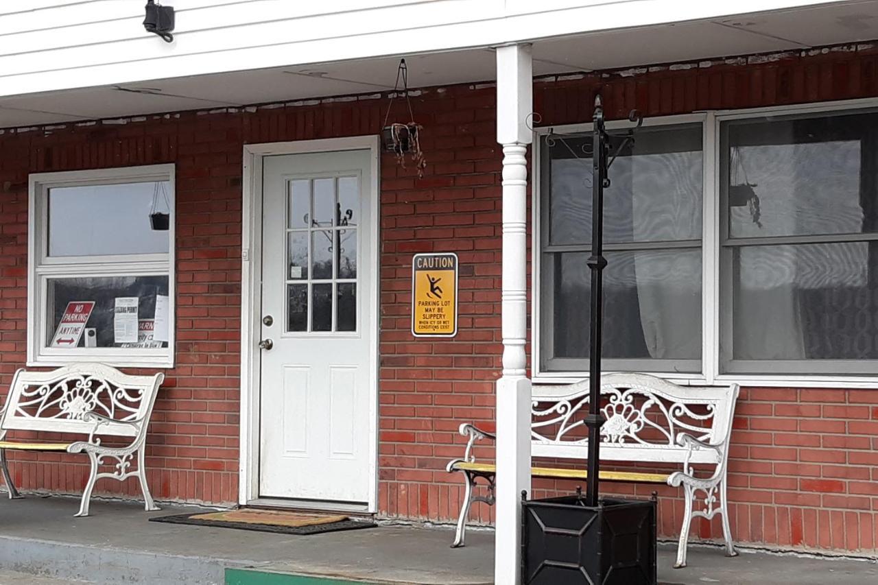 The Budget Inn Palatino Bridge Exterior photo
